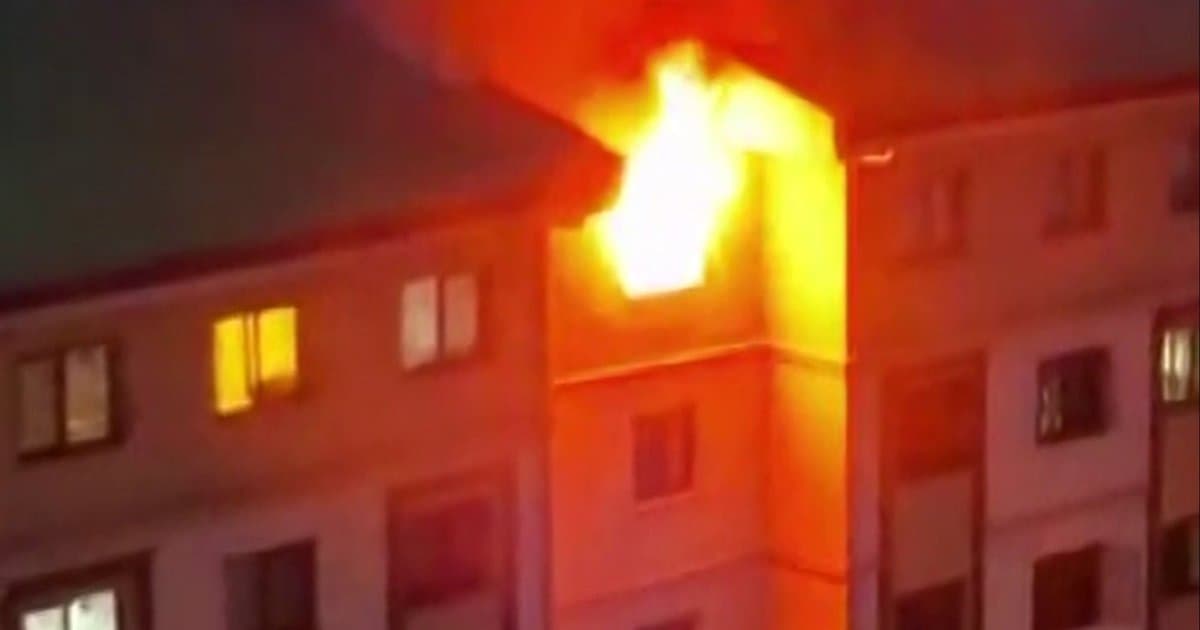 Hatay'da yangın: 13 kişi kurtarıldı