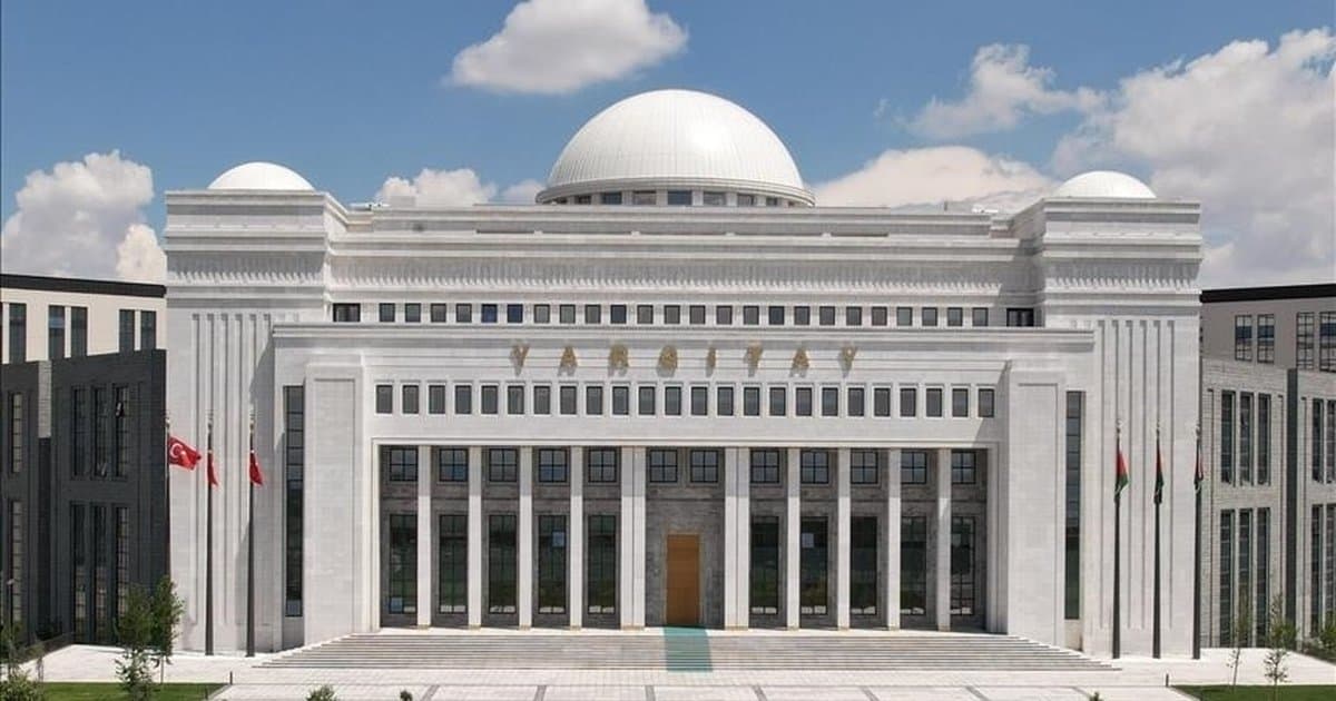 Yargıtay, boşanma aşamasındaki eşini gizlice izleyen sanığın cezasını onadı