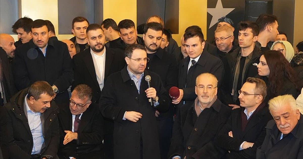 Adalet Bakanı Gürlek, gençlerle bir araya geldi