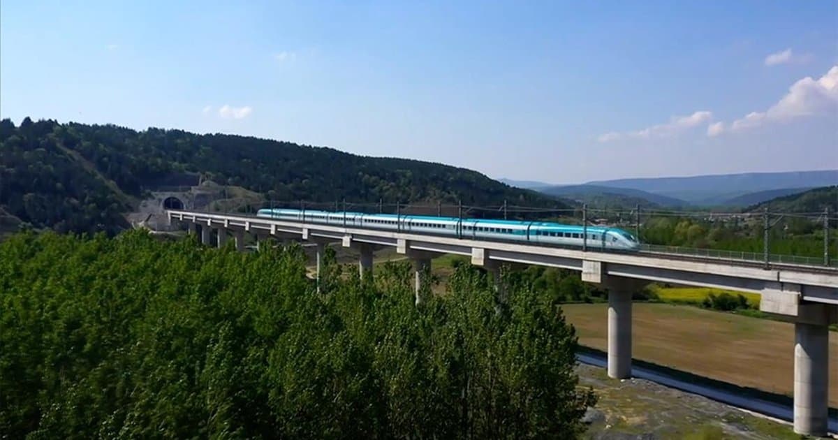 YHT ile seyahat eden yolcu sayısı 110 milyonu aştı