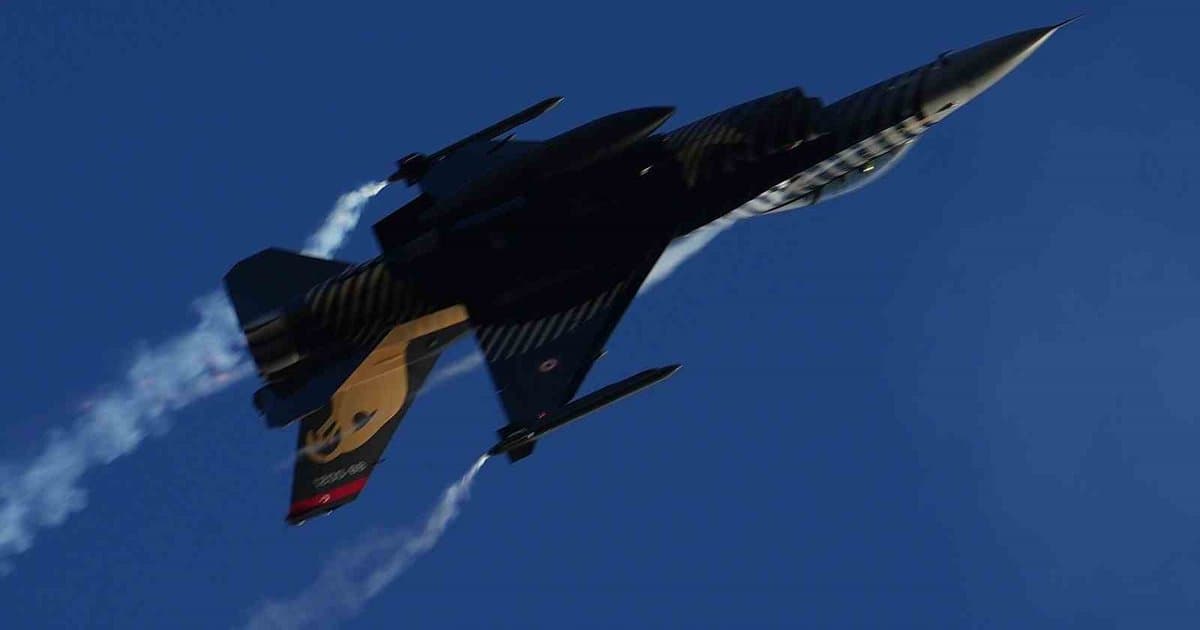 SOLOTÜRK Çanakkale'de 18 Mart gösterisi