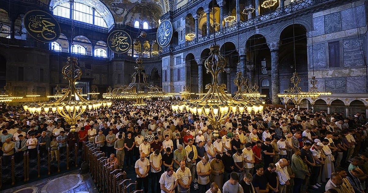 Bayram Namazı Saatleri İllere Göre Belli Oldu