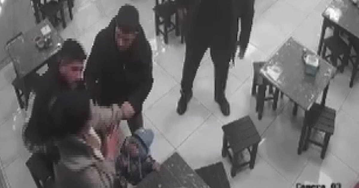 Gaziantep'te esnaf kahraman: Müşterisini boğulmaktan kurtardı