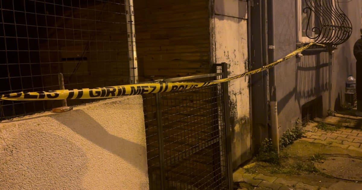 Sarıyer'de Toprak Kayması: 6 Bina Tahliye Edildi