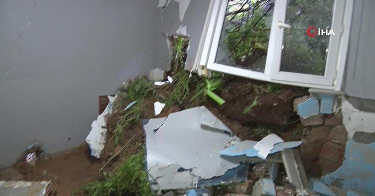 Maltepe'de Yağışlar Toprak Kaymasına Neden Oldu