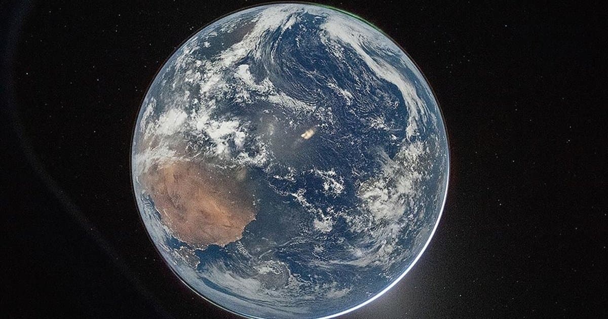 NASA, Dünya'nın yeni uzay görüntülerini yayınladı