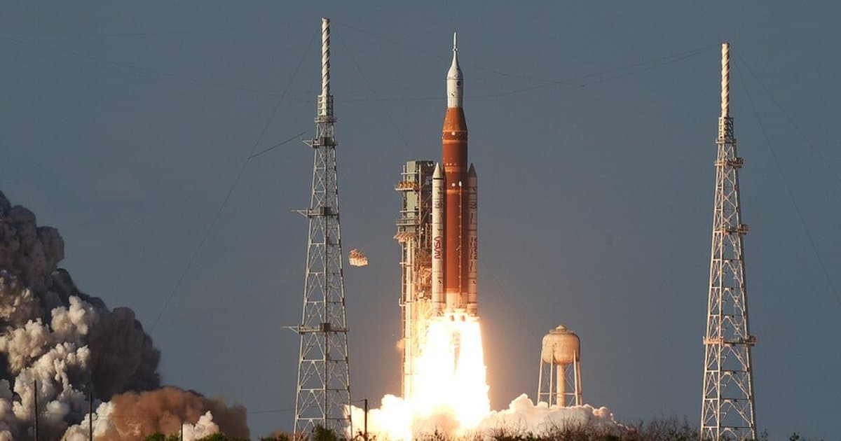 Artemis II mürettebatı Ay'ın etki alanına girdi