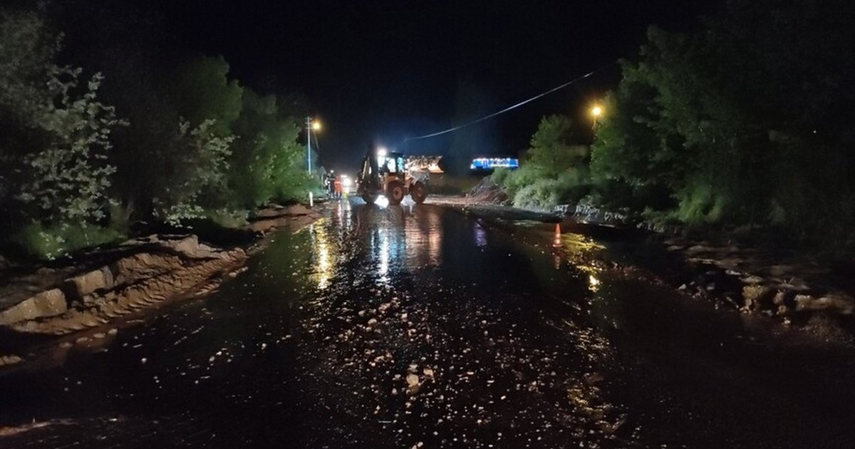 Çorum'da sağanak hayatı olumsuz etkiledi