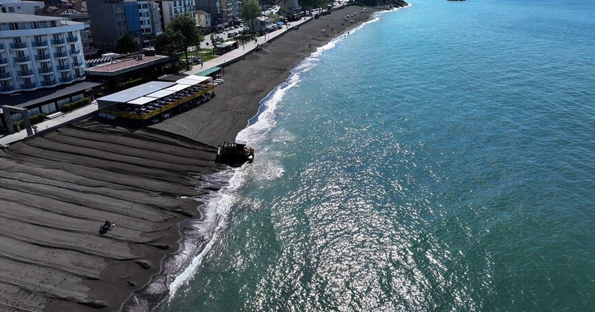 Akçakoca'nın mavi bayraklı plajları sezona hazırlanıyor