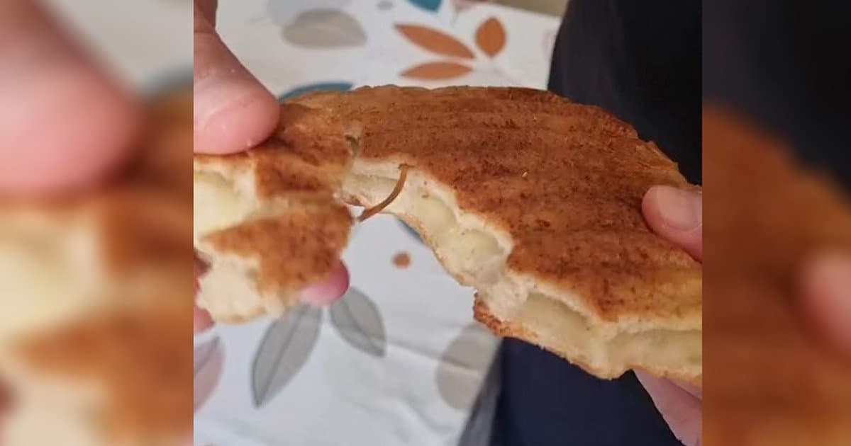 Bursa'da Fırından Alınan Ekmeğin İçinden Paket Lastiği Çıktı