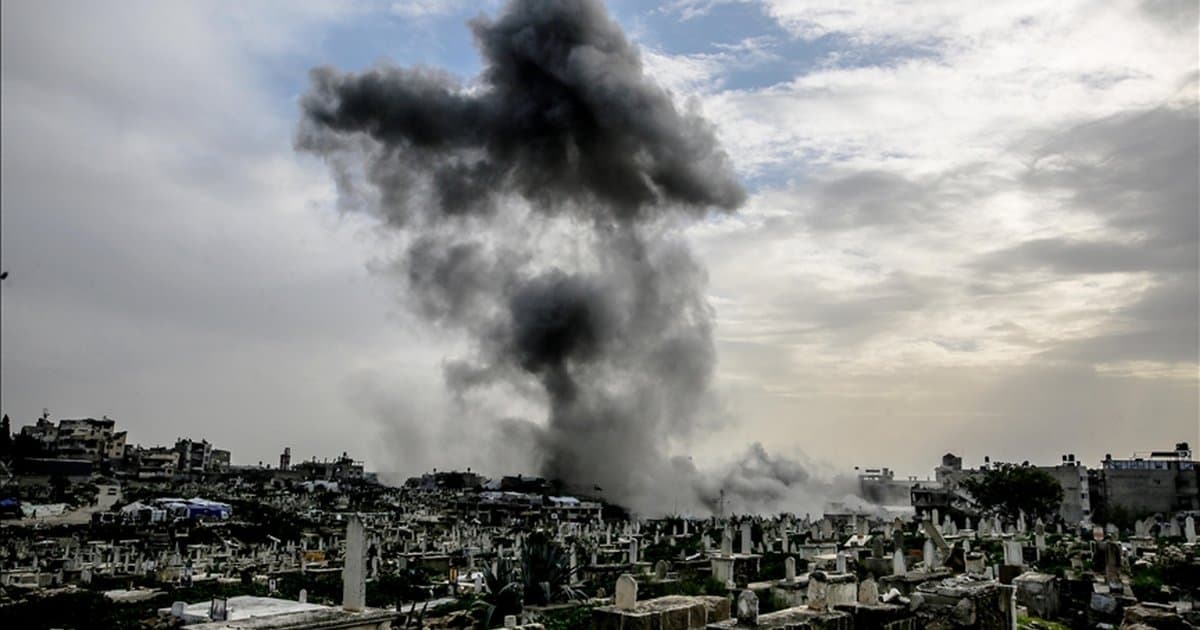 İsrail'in Gazze'ye hava saldırısında 4 Filistinli öldü
