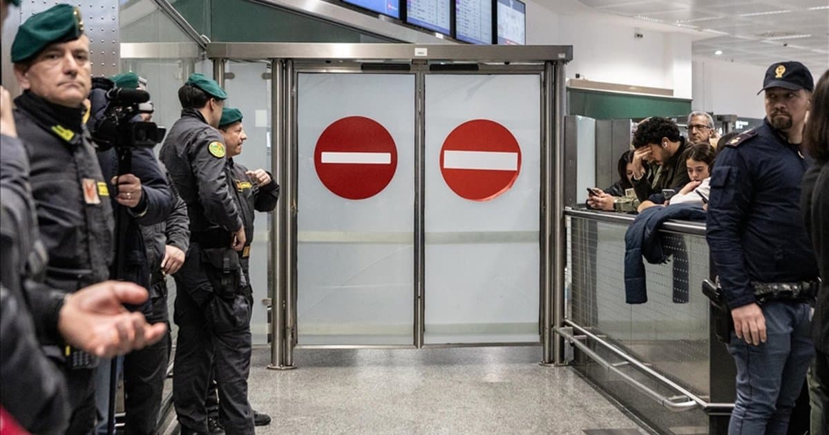 Katar, mahsur kalan yolcular için tahliye uçuşları başlatıyor