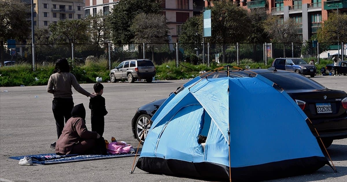 Lübnan'da yerinden edilenlerin sayısı 500 bini aştı