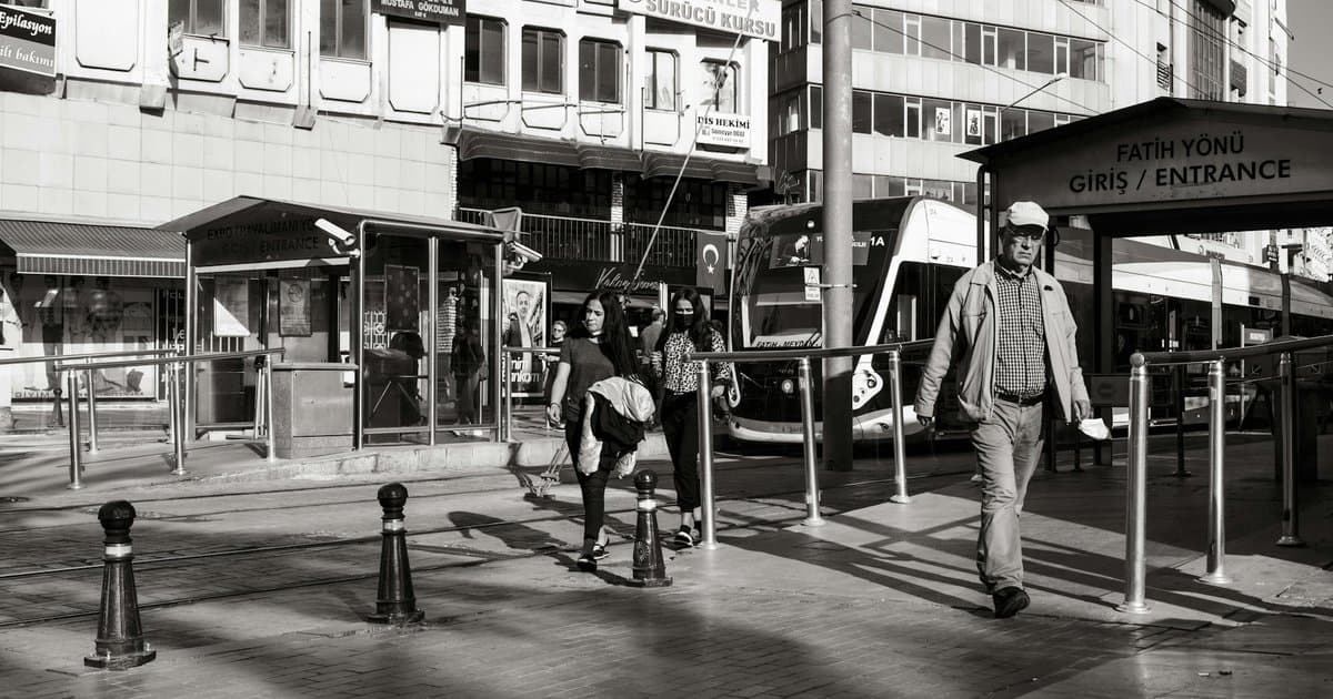 İran Sınırında Hareketlilik: 20 Bin Kişi Giriş Çıkış Yaptı