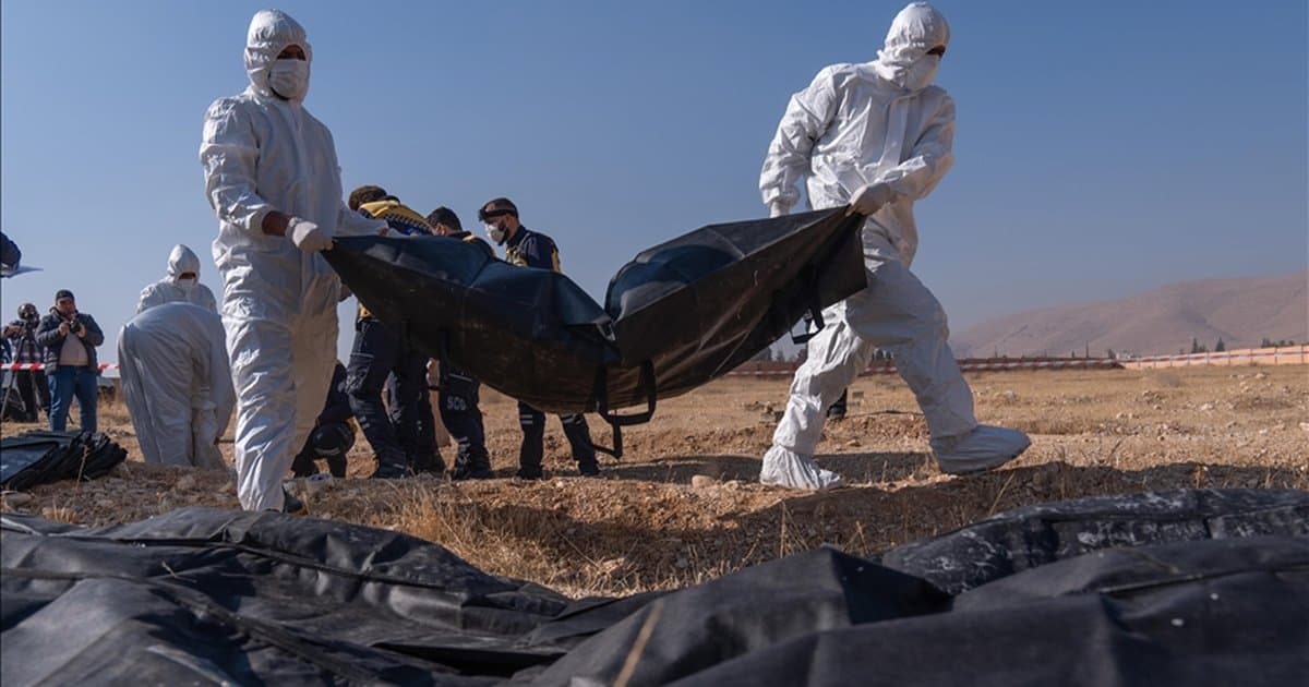 Suriye'de toplu mezar bulundu