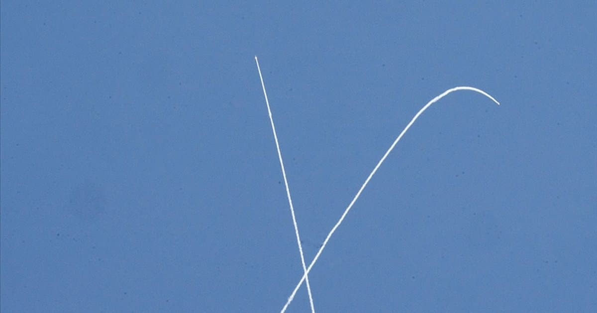 BAE İran'dan füze ve insansız hava aracı saldırısı