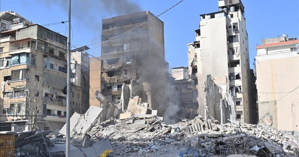 İsrail ordusu Lübnan'a saldırıyor