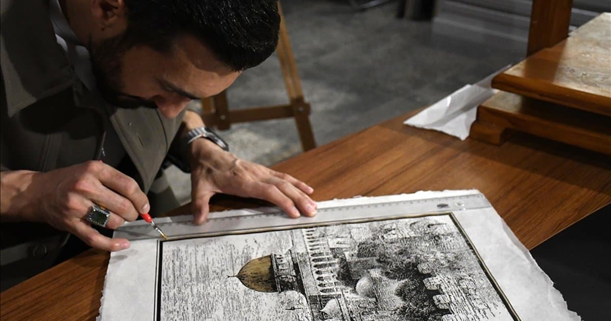 Mescid-i Aksa için el yapımı kağıtlara sanat