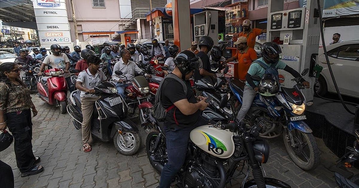 Hindistan akaryakıt stokları konusunda uyardı