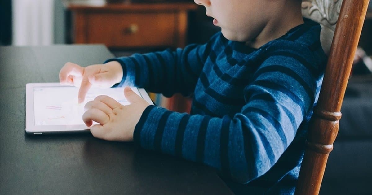 İngiltere'de çocuklar için ekran süresi rehberi