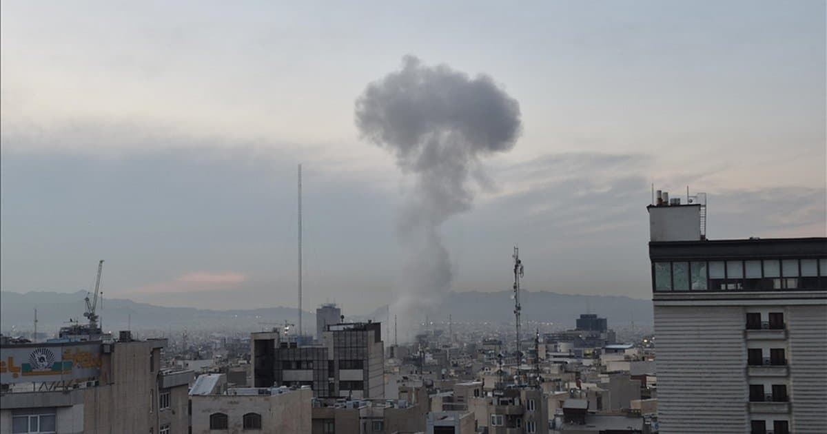 İran'ın Tahran kentinde ABD'nin eski büyükelçiliğine saldırı