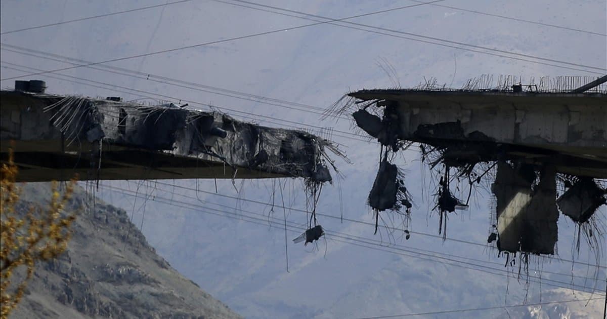 ABD'nin hava saldırısında İran'ın Kerec kentindeki B1 Köprüsü vuruldu