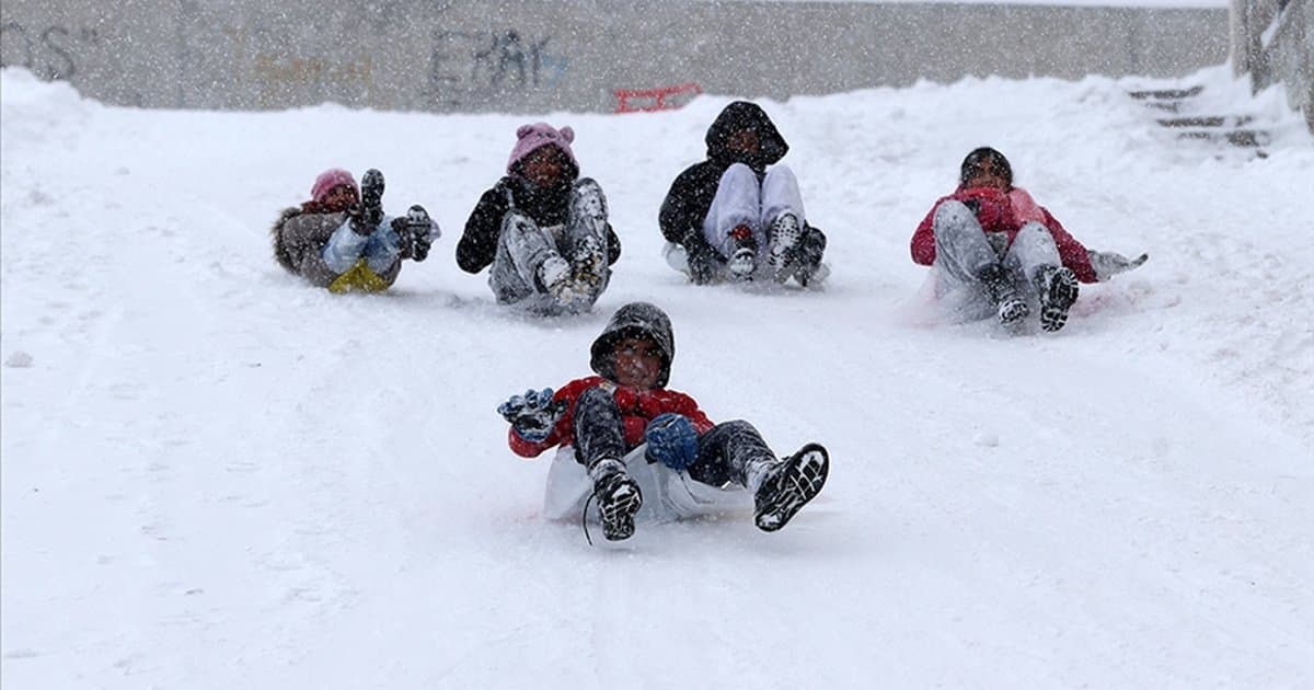 Konya ve Malatya'da eğitime kar engeli