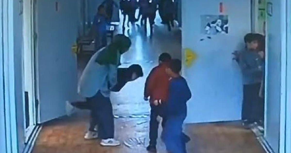 Öğrencinin hayatını öğretmenin Heimlich manevrası kurtardı