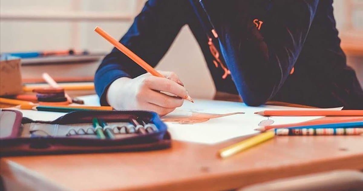 Öğretmenlere emoji soruşturması başlatan müdür görevden alındı