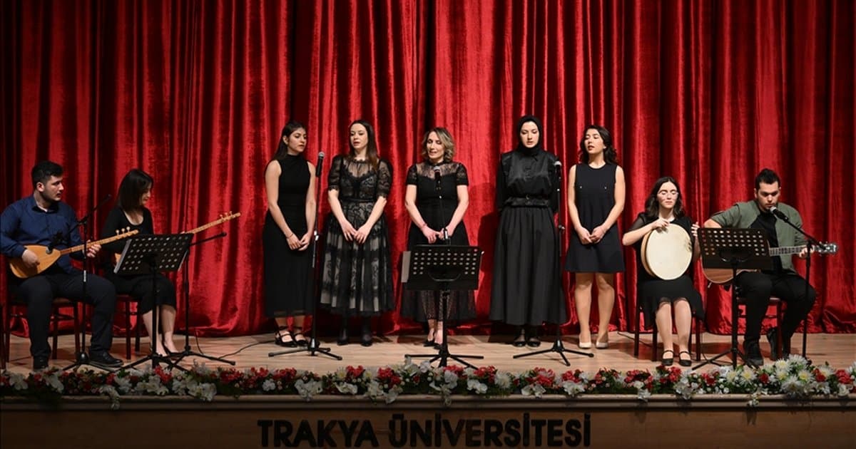 Trakya Üniversitesi Tıp Fakültesi doktorları stresi müzikle atıyor
