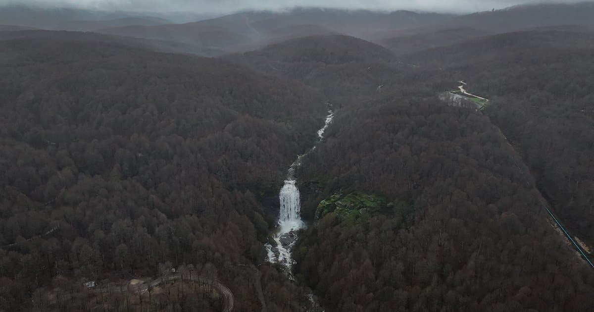 Bursa'da Fay Hattı Çökünce Ortaya Çıktı, Son Yağmurla Daha Coşkulu