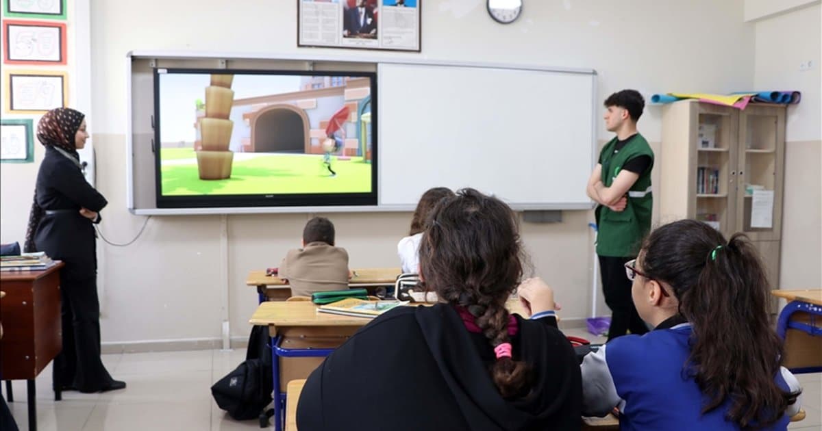 Yeşilay'dan Elazığ'da bağımlılıkla mücadele eğitimleri