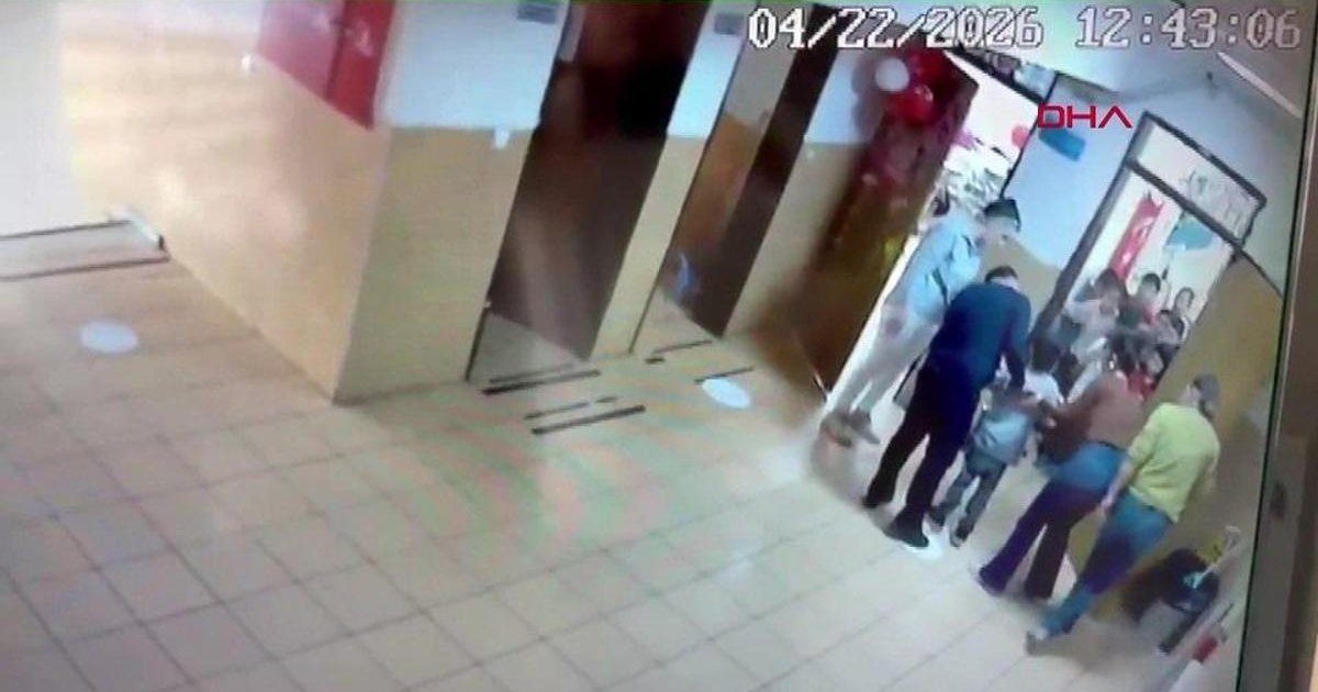 Okulda soluk borusuna simit kaçan öğrenci büyük tehlike yaşadı