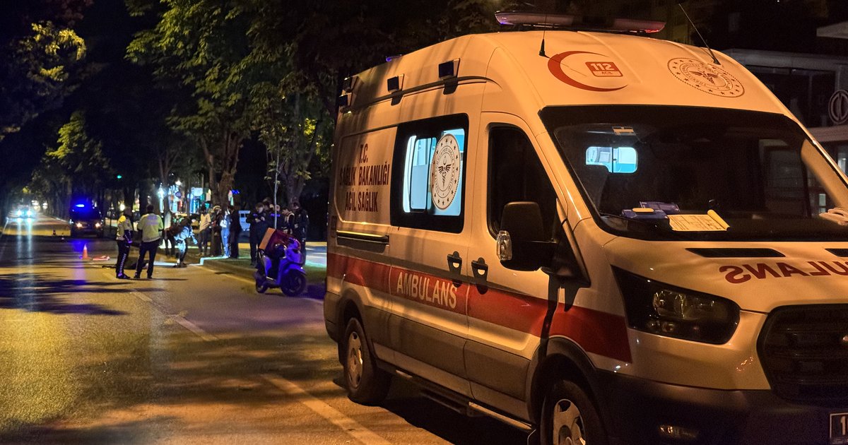 Bursa'da Motokurye Trajedi: Refüje Çarpan Sürücü Hayatını Kaybetti