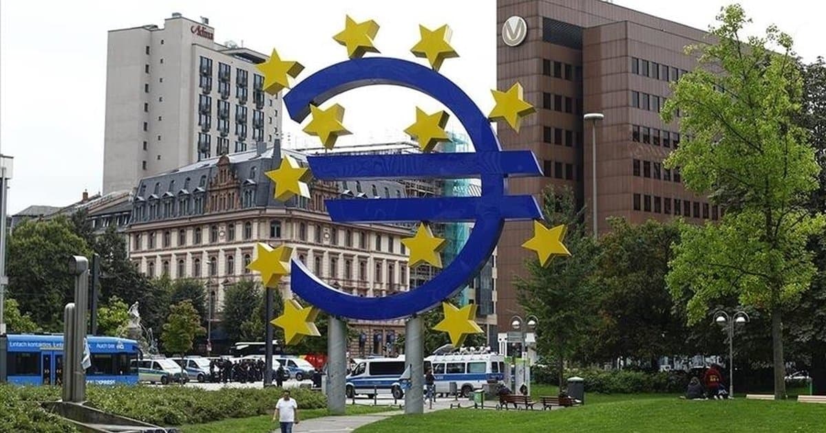 ECB: Avro Bölgesi'nde enflasyon beklentileri geriledi