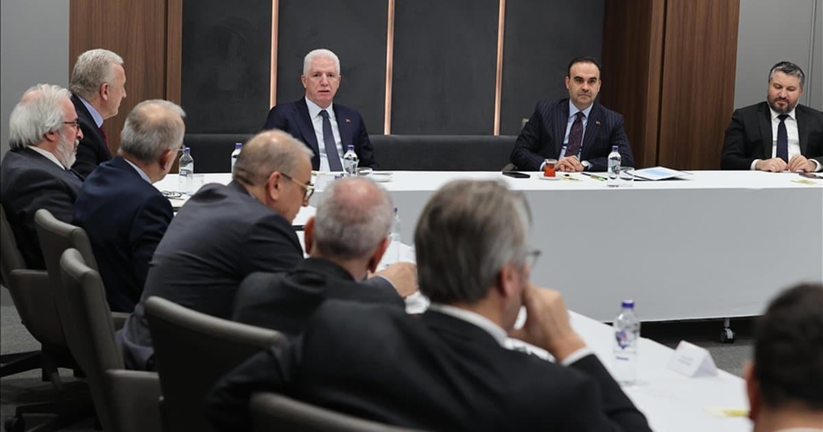 Bakan Kacır, İstanbul OSB başkanlarıyla görüştü