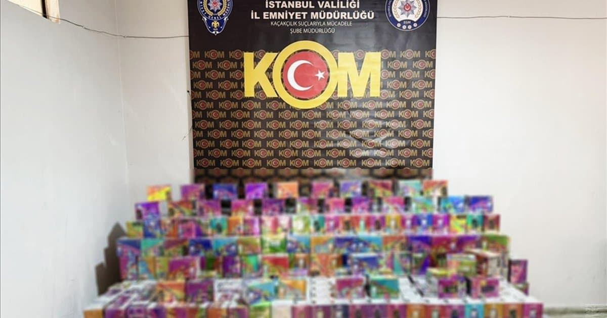 İstanbul'da 20 bin 300 kaçak elektronik sigara ele geçirildi