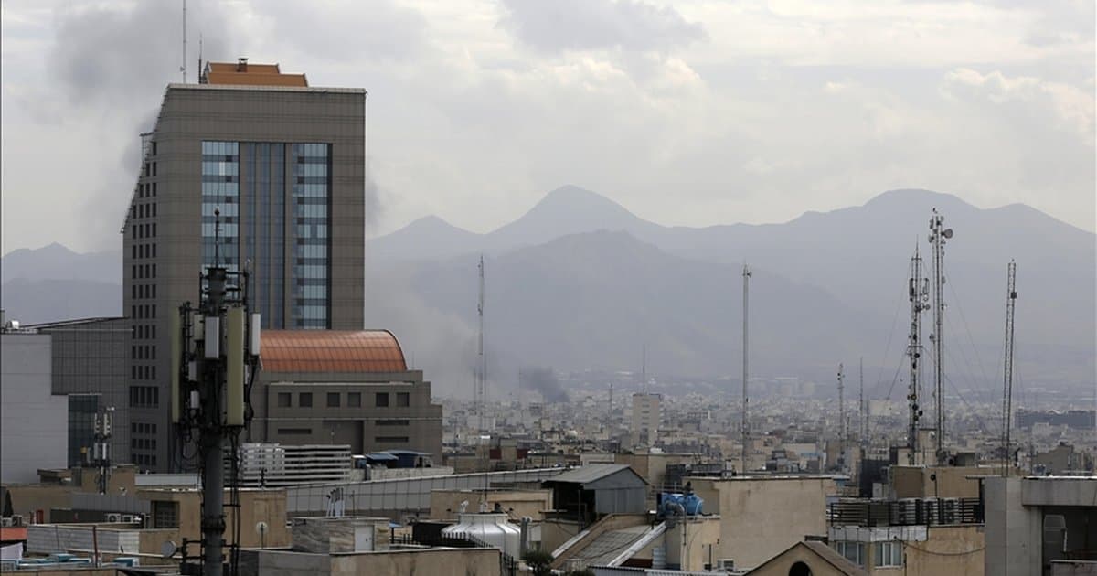 İran Ekonomisi Savaşın Etkisiyle Mücadele Ediyor