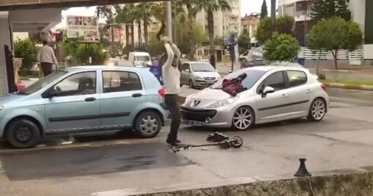 Antalya'da scooter sinir krizi
