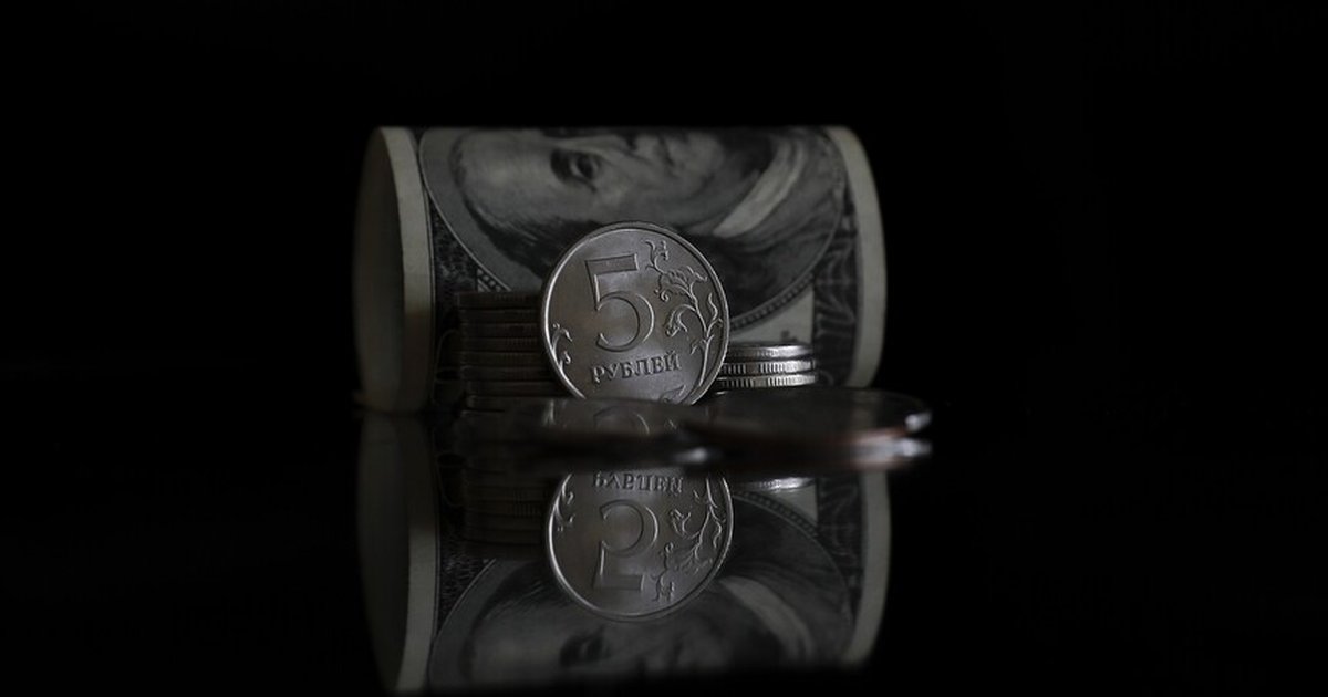 Rus rublesi dolar karşısında güçleniyor