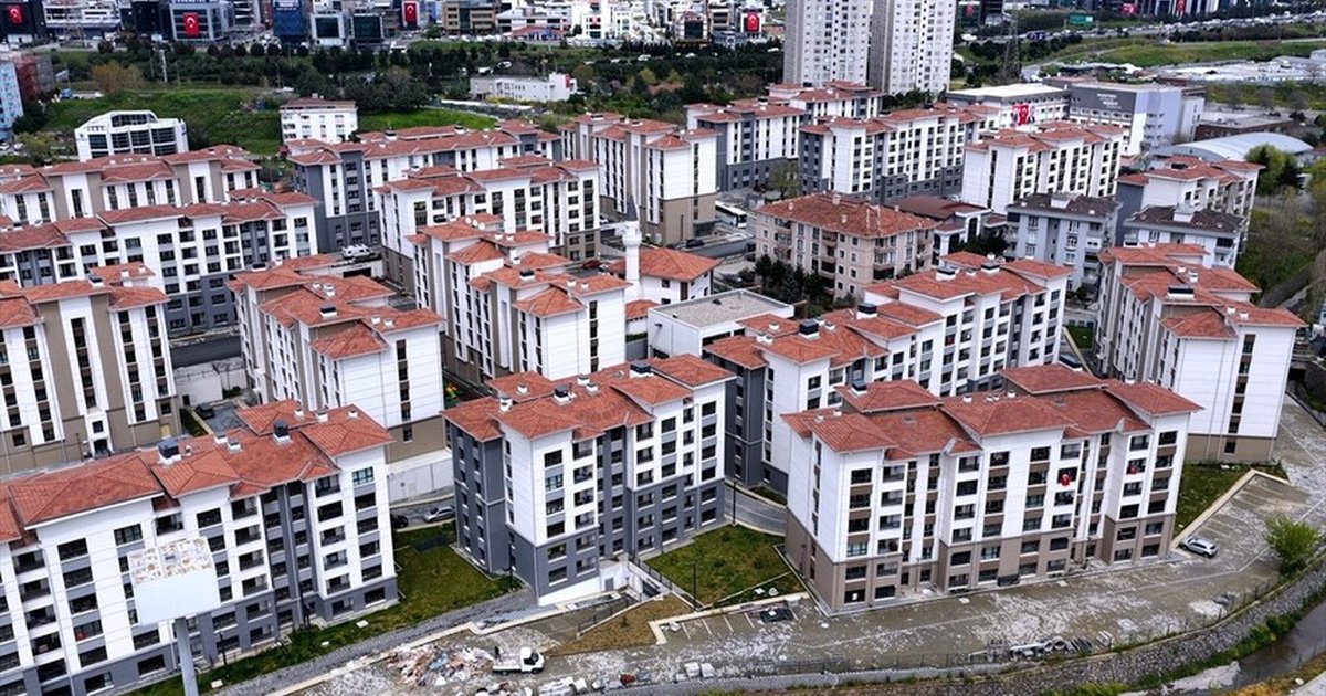 Bakan Kurum: Ataşehir'de 1442 konut dönüşümle yenilendi