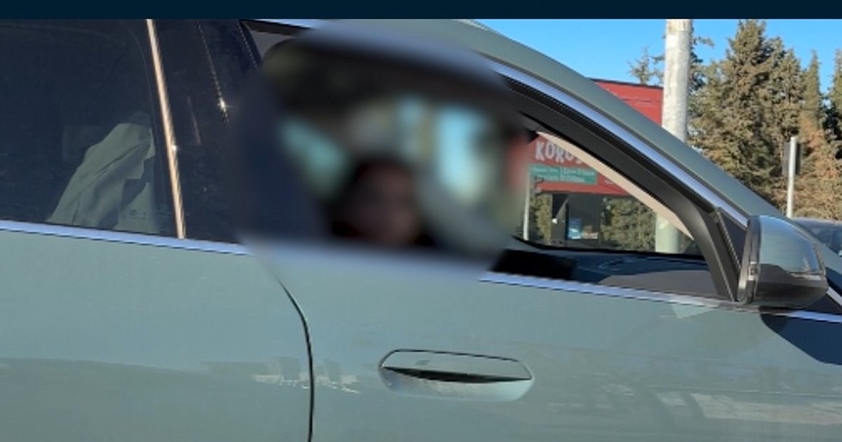 Trafik tartışması cep telefonu ile görüntülendi
