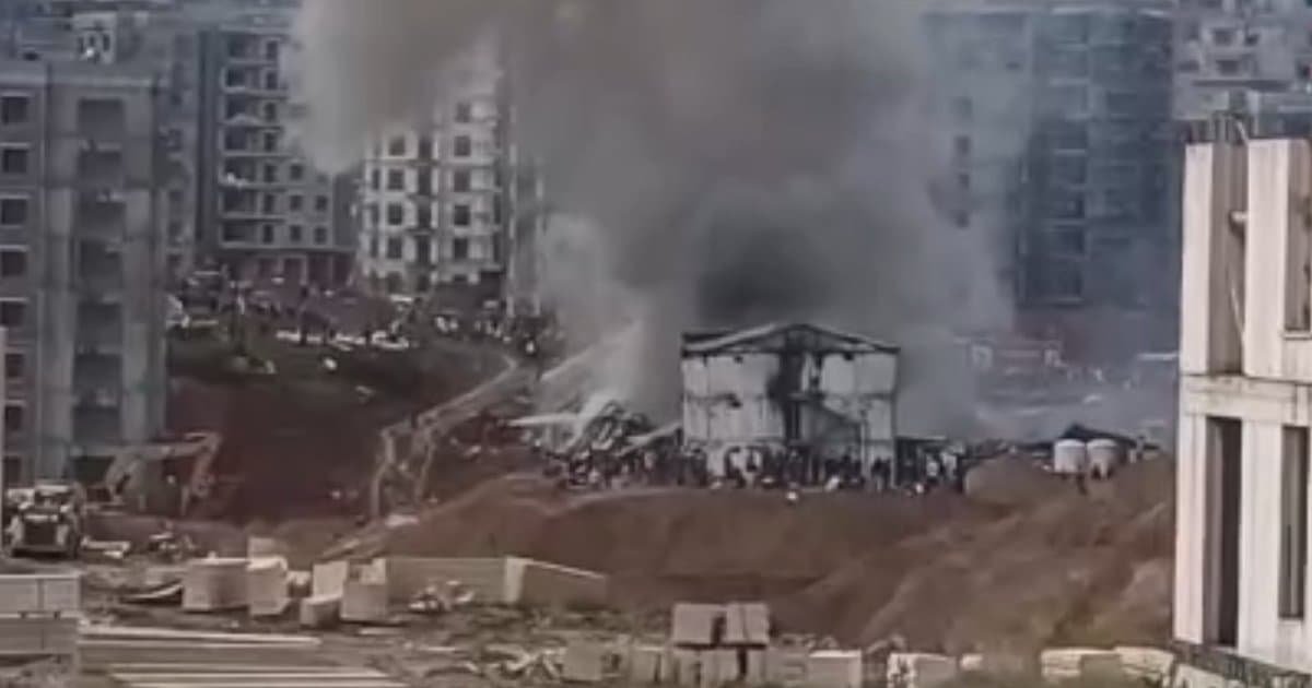 Tuzla'da şantiye alanında konteynerde yangın