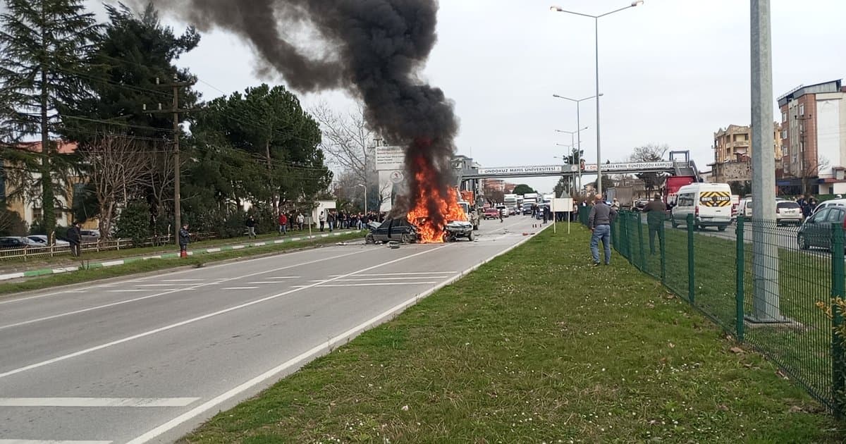 Samsun'da Zincirleme Trafik Kazası: 3 Yaralı