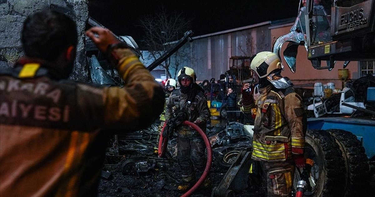 Ankara'da Hurdacılar Sanayi Sitesinde Büyük Yangın