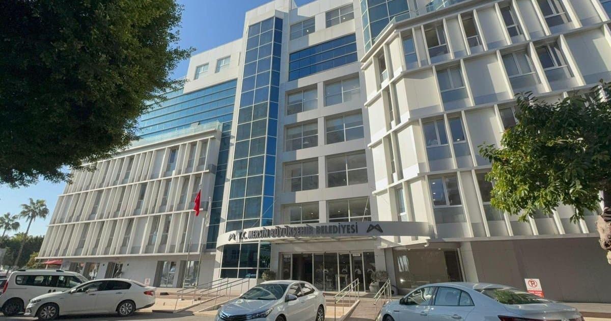 Mersin Büyükşehir'de ihaleye fesat ve rüşvet operasyonu