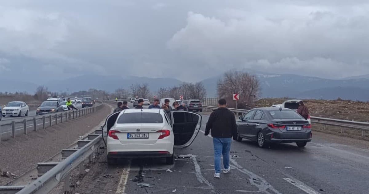 Karabük'te otomobil kazası: 1 ölü, 3 yaralı