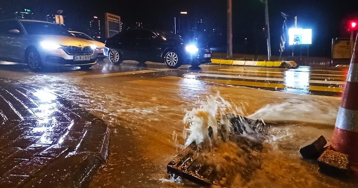 Şanlıurfa'da sağanak yağış: 4 ilçede okullar tatil