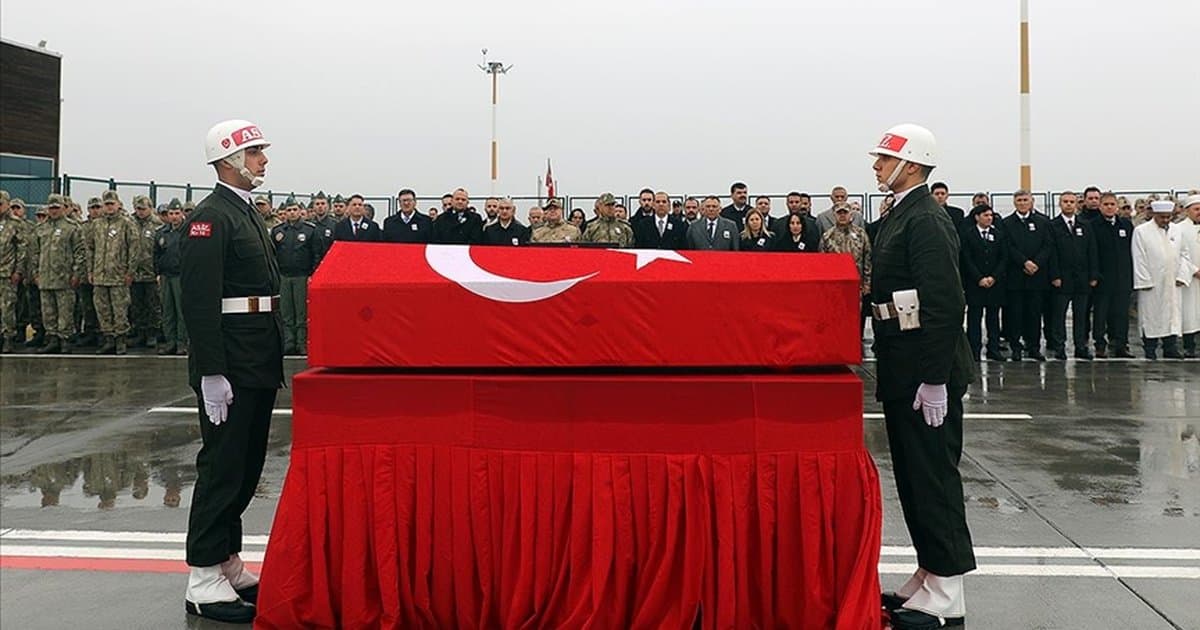 Ağrı'da askeri araç kazasında şehit olan Uzman Çavuş Akarsel için tören