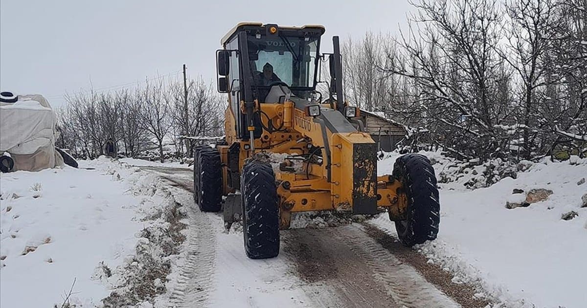 Antalya'nın yüksek kesimlerinde kar etkili oldu